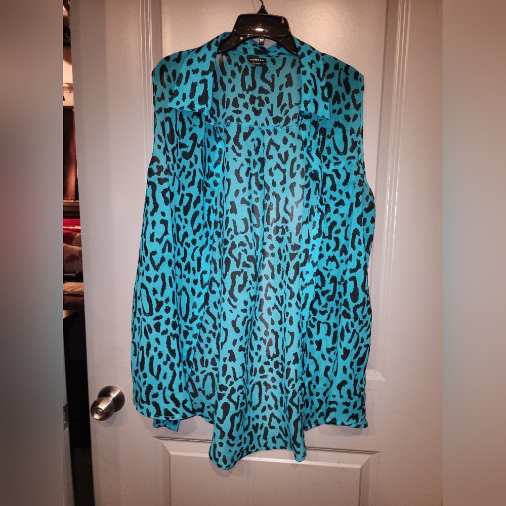 Blue Leopard Print Button Down Shirt - image 2